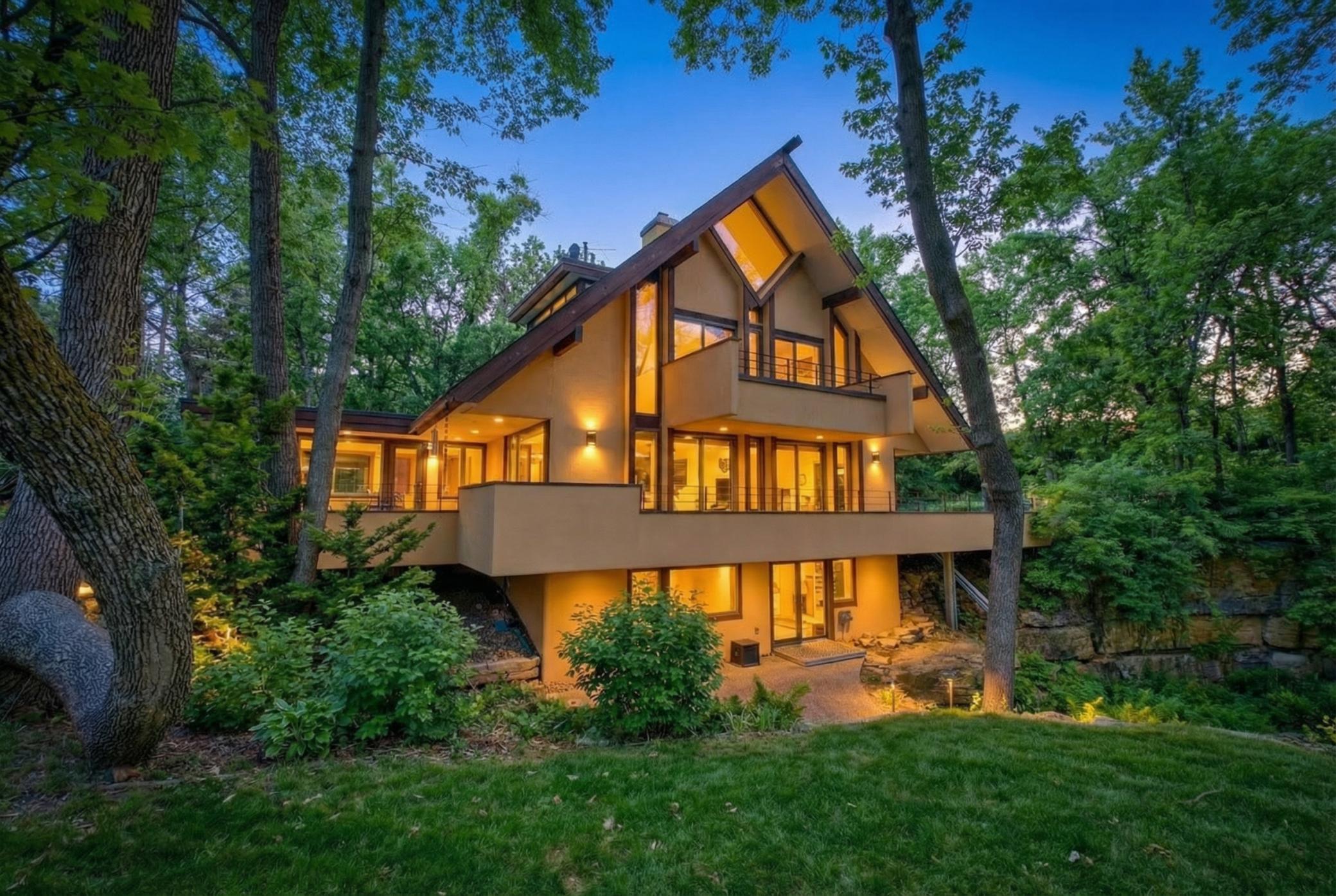 1013  Broadway Street N, Stillwater, MN