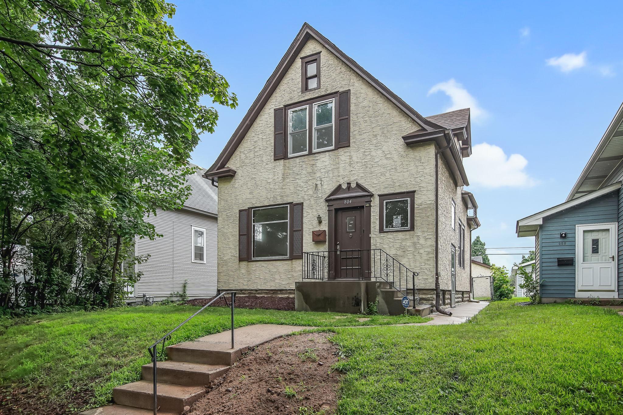 804  Hawthorne Avenue E, Saint Paul, MN