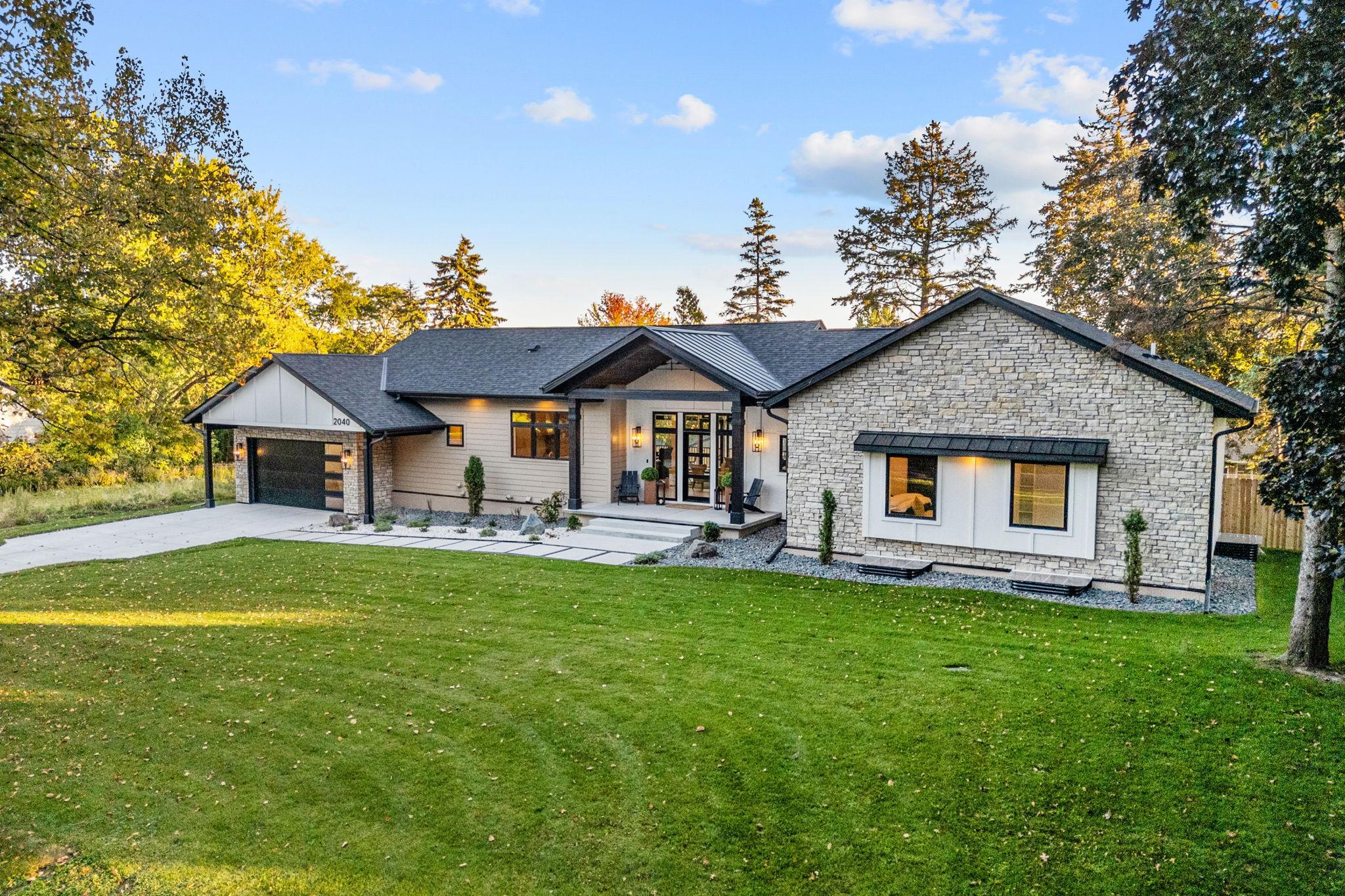 2040  Edgcumbe Road, Saint Paul, MN