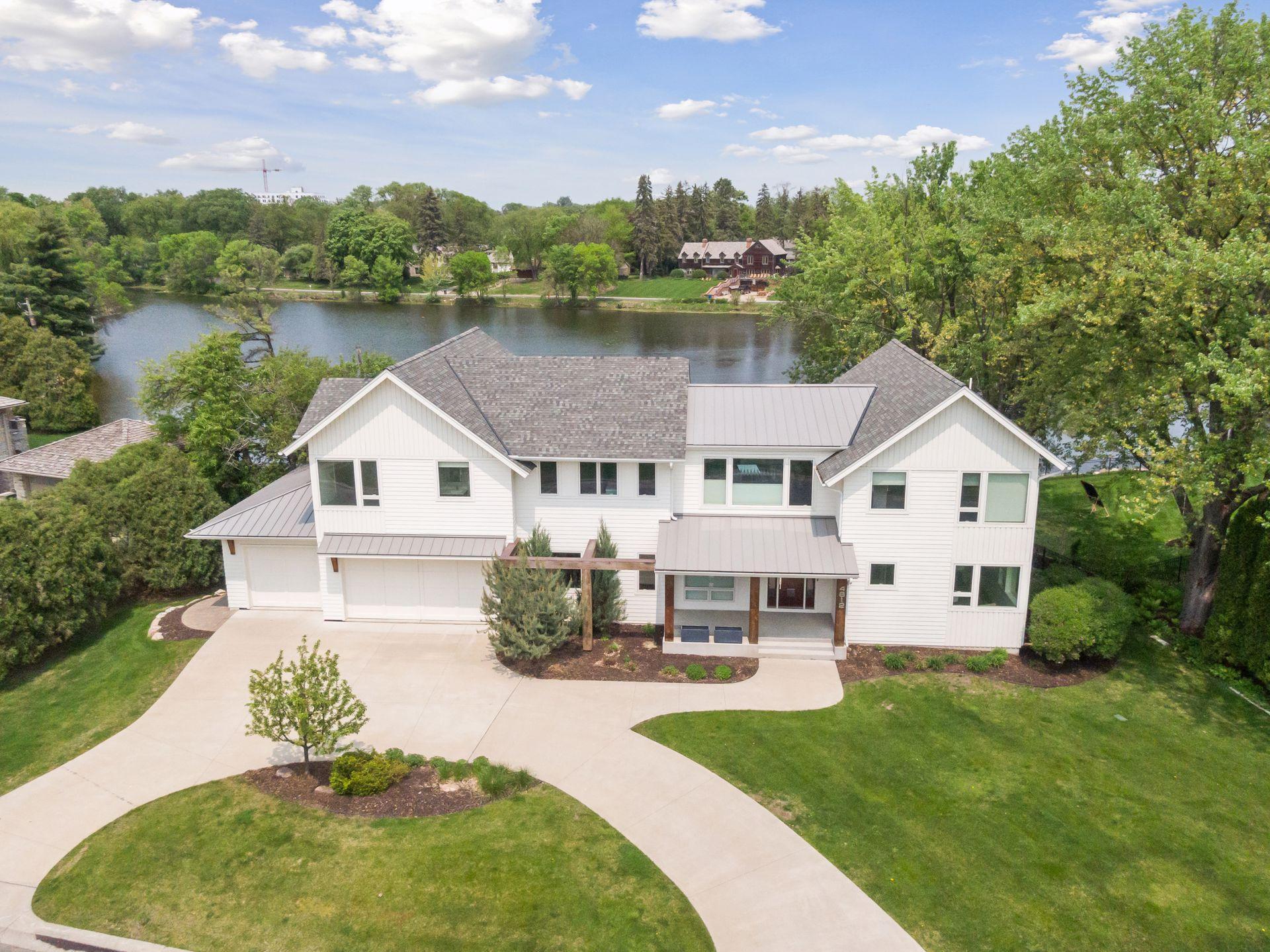 4812  Lakeview Drive, Edina, MN