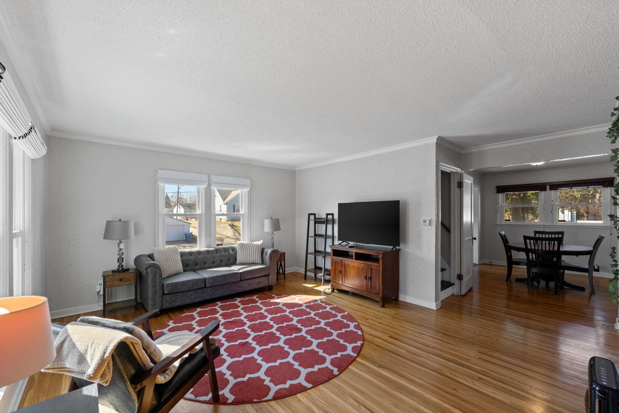 2901  Zenith Avenue N, Robbinsdale, MN