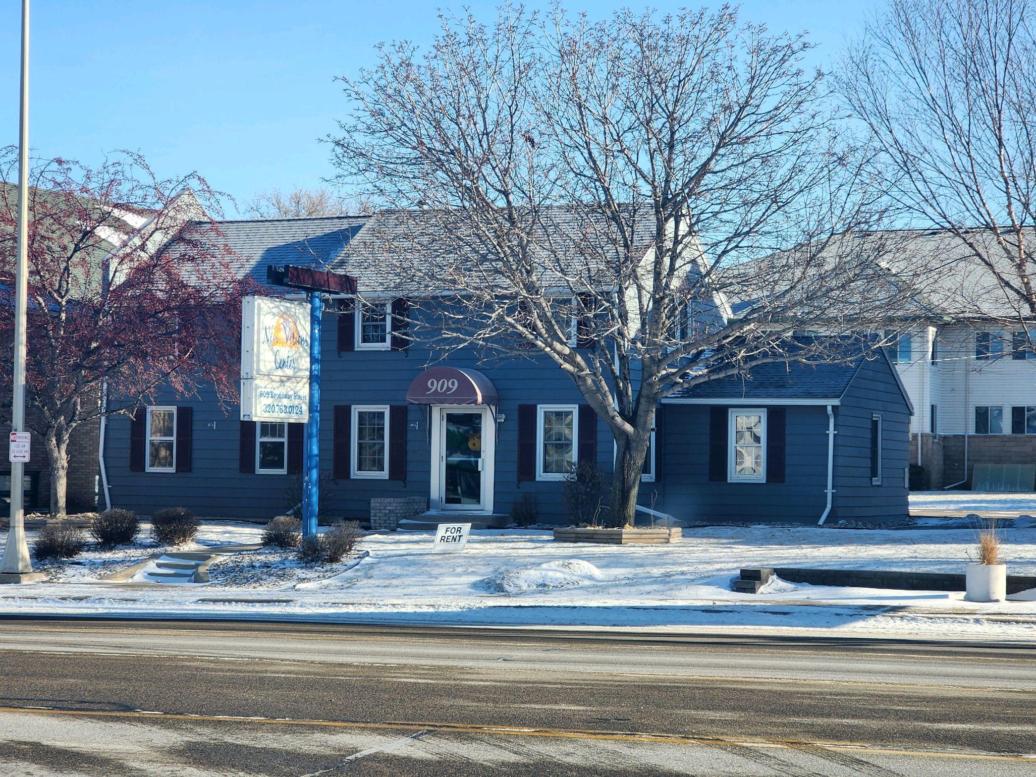 909  Broadway Street, Alexandria Twp, MN