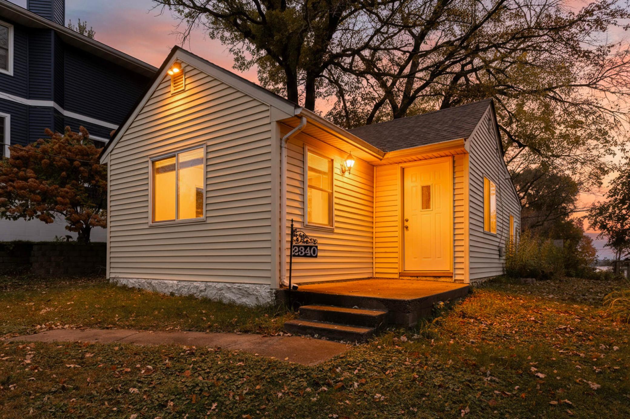 2340  Ives Lane N, Plymouth, MN