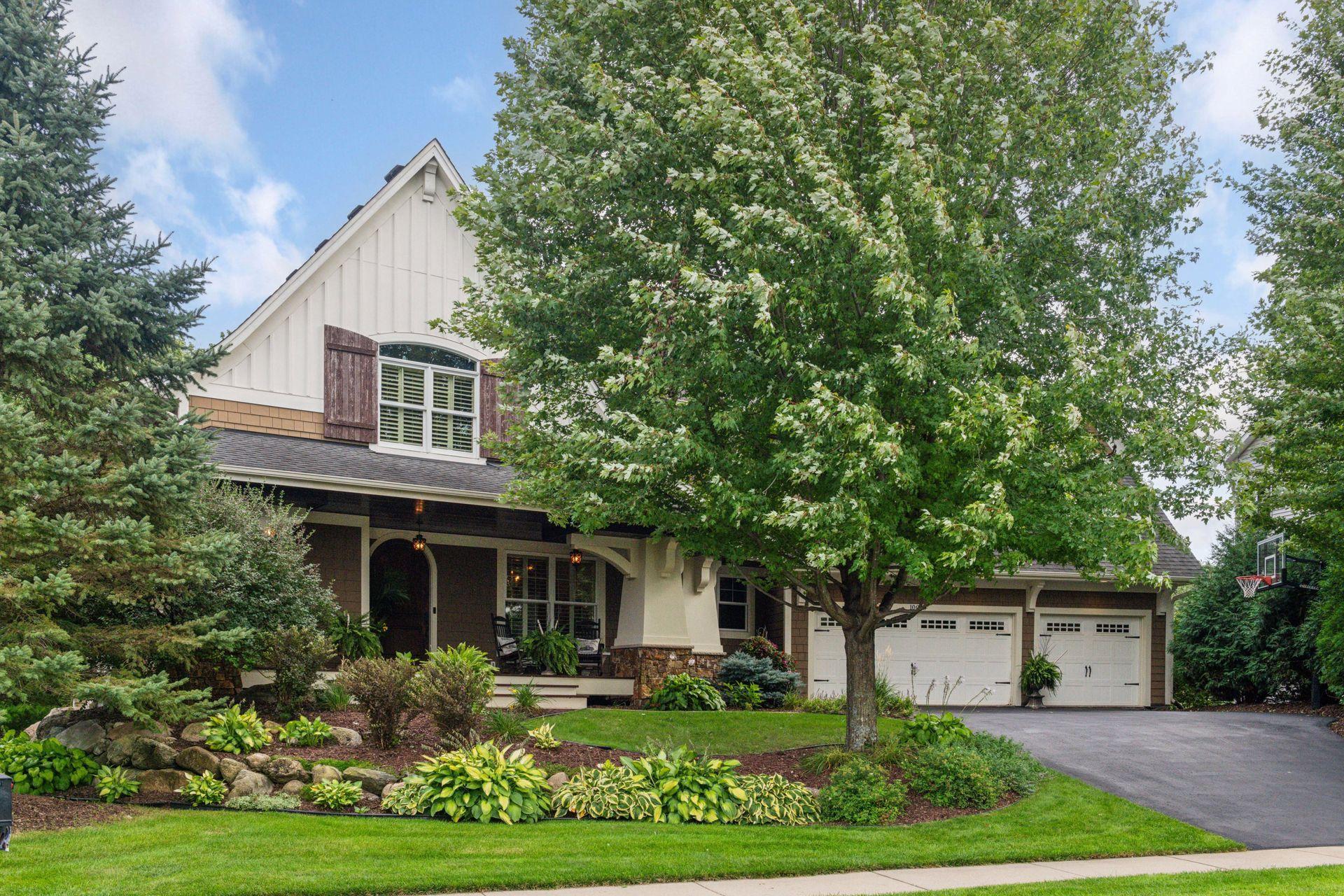 10005  Trails End Road, Chanhassen, MN