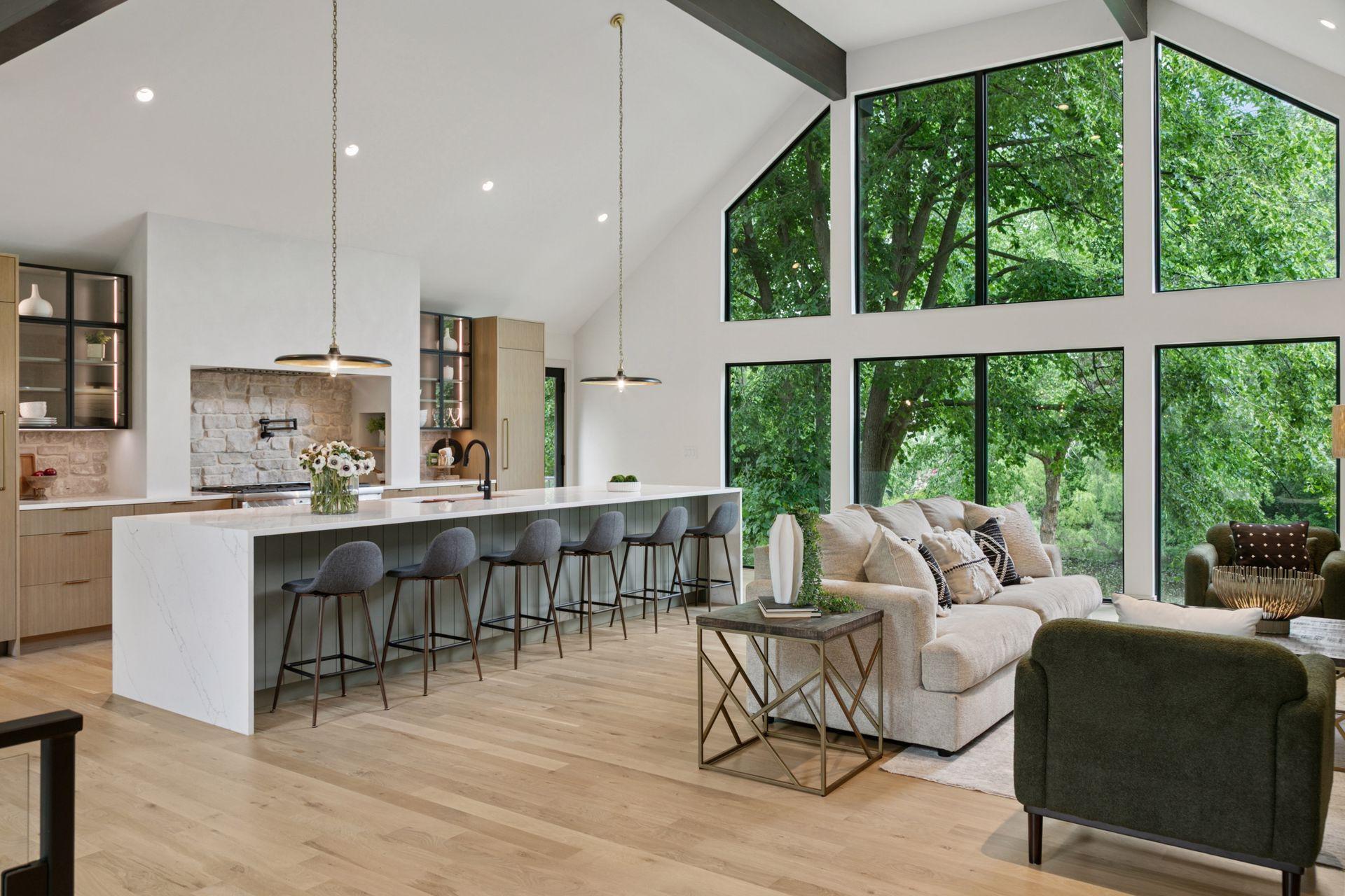 6608  Pawnee Road, Edina, MN