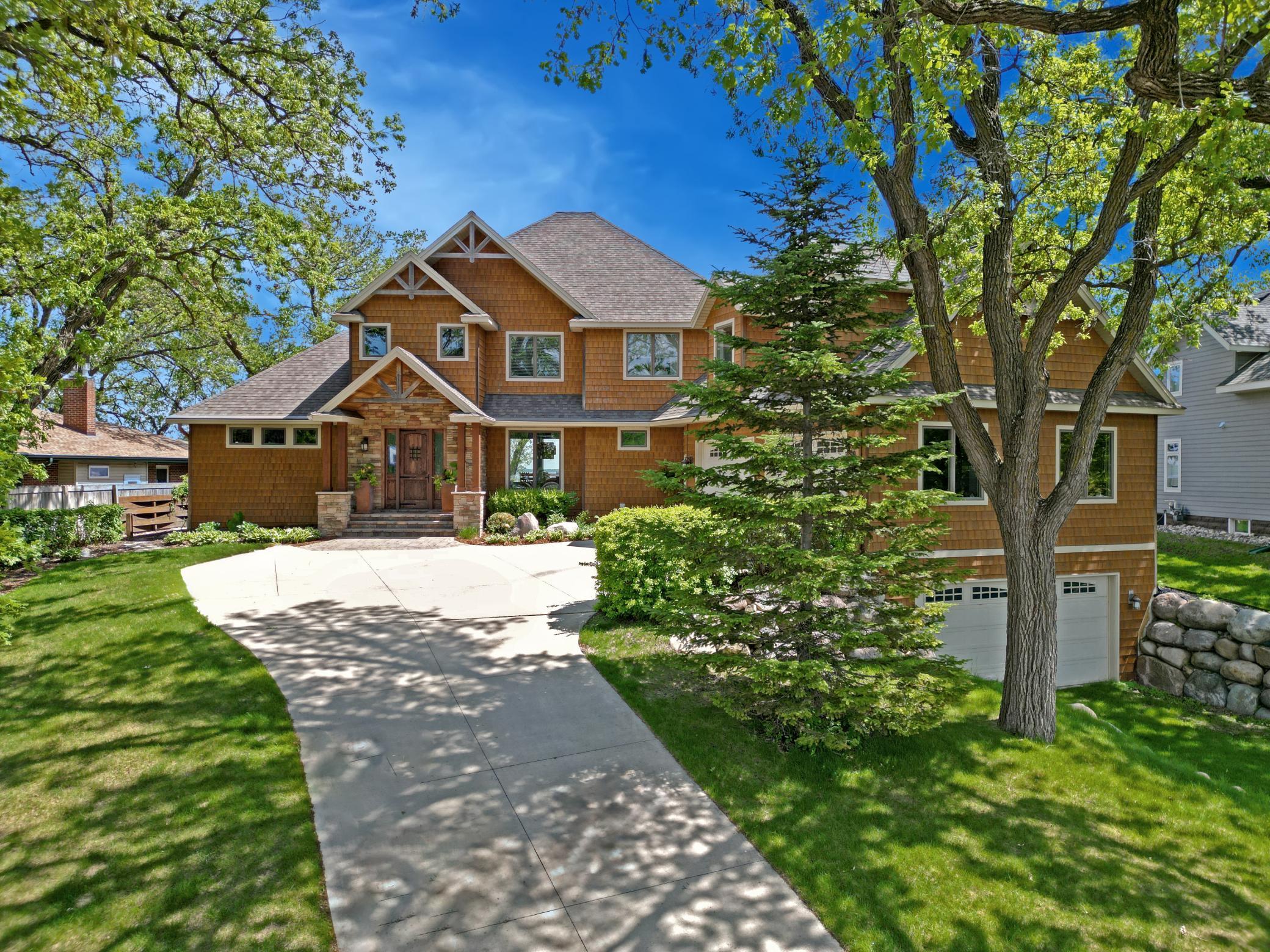 263  Lake Avenue N, Spicer, MN