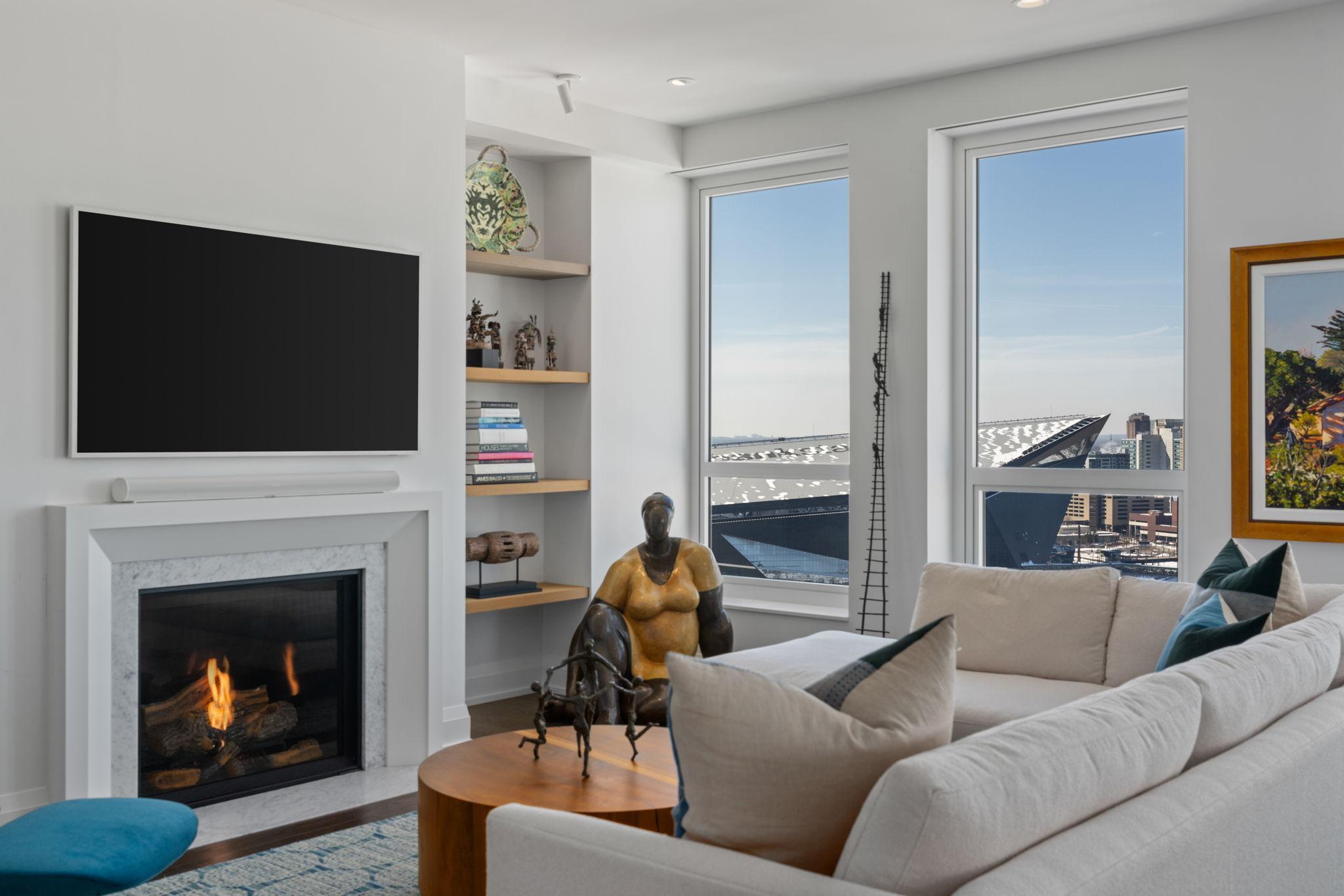 1111 W River Parkway, Minneapolis, MN