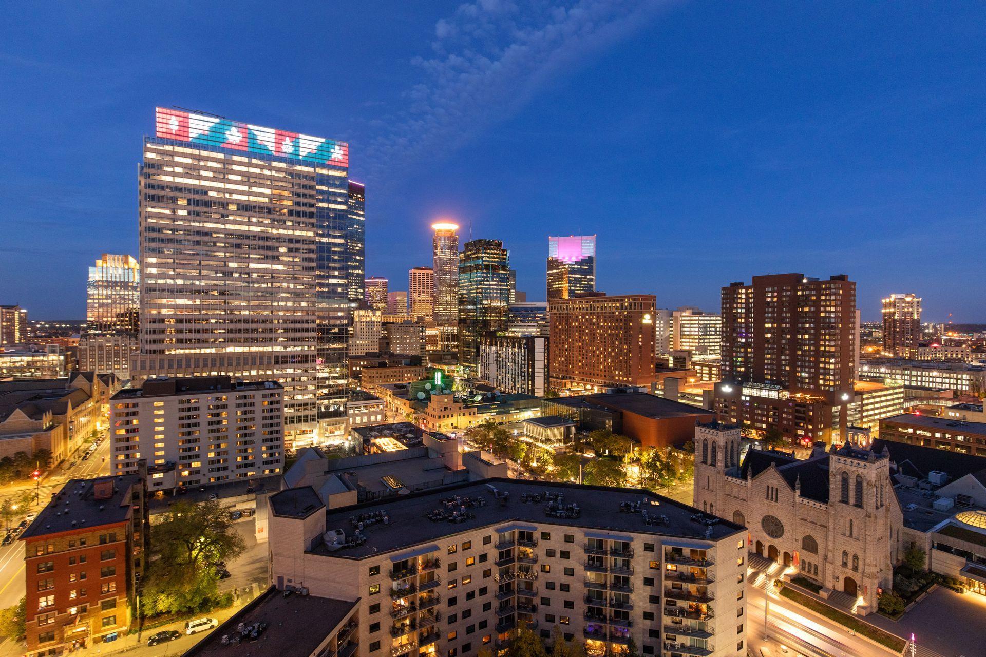 1225  Lasalle Ave, Minneapolis, MN