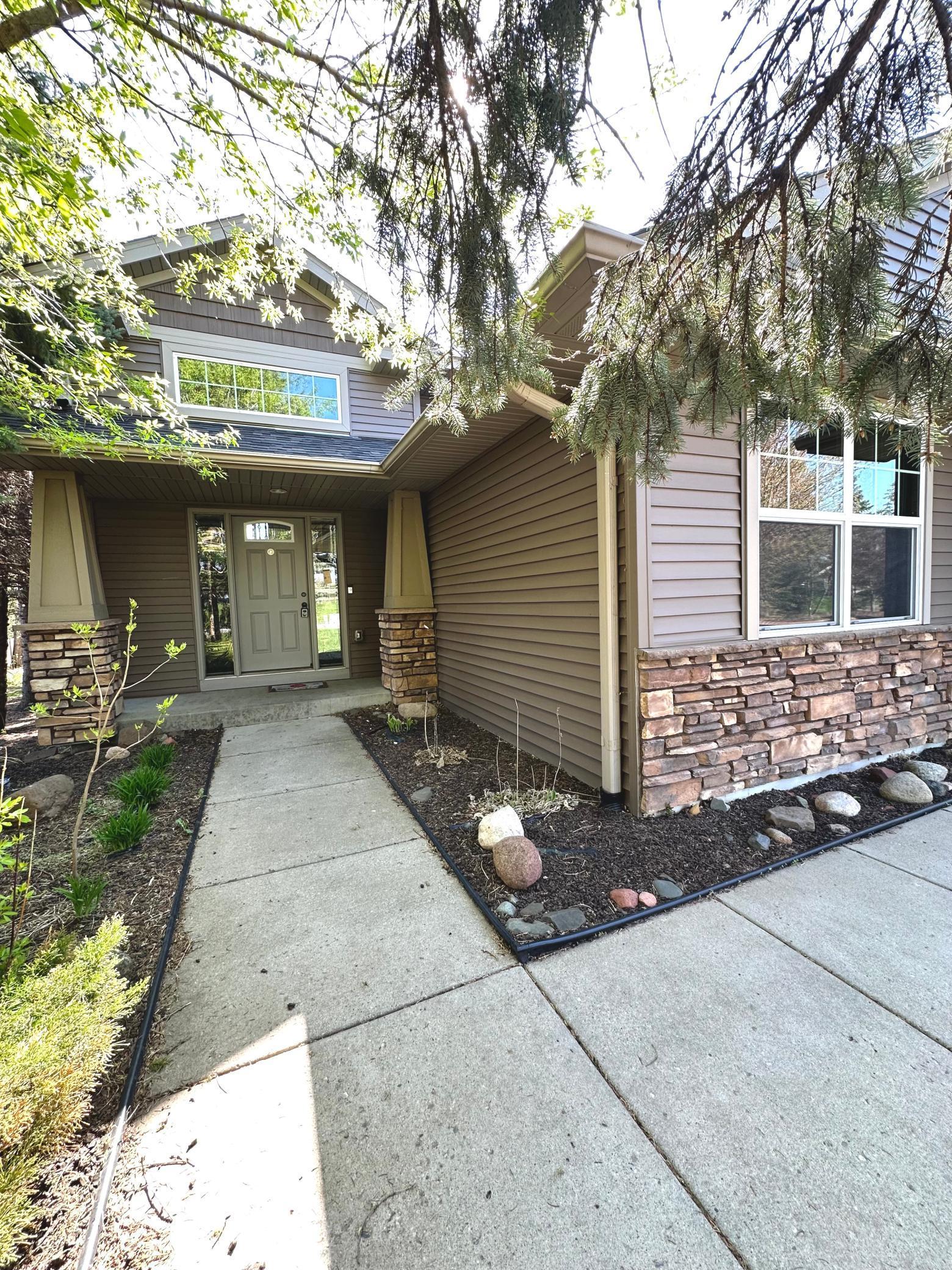 1539  Hydram Avenue N, Oakdale, MN