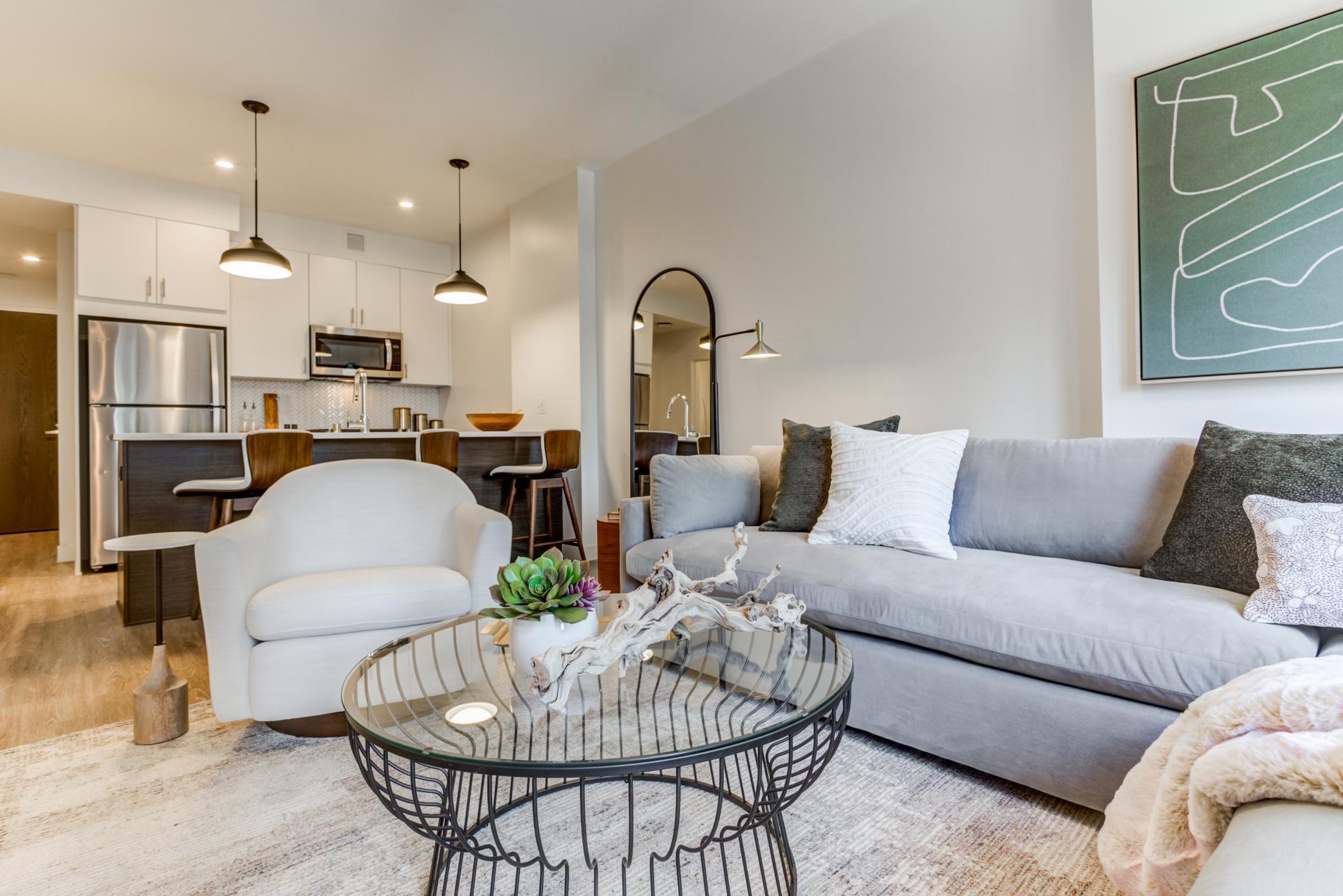 270  Hennepin Avenue, Minneapolis, MN