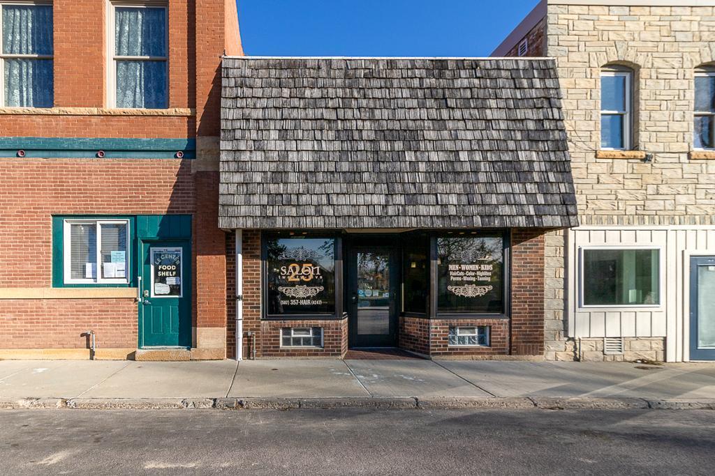 25 S Park Avenue, Le Center, MN