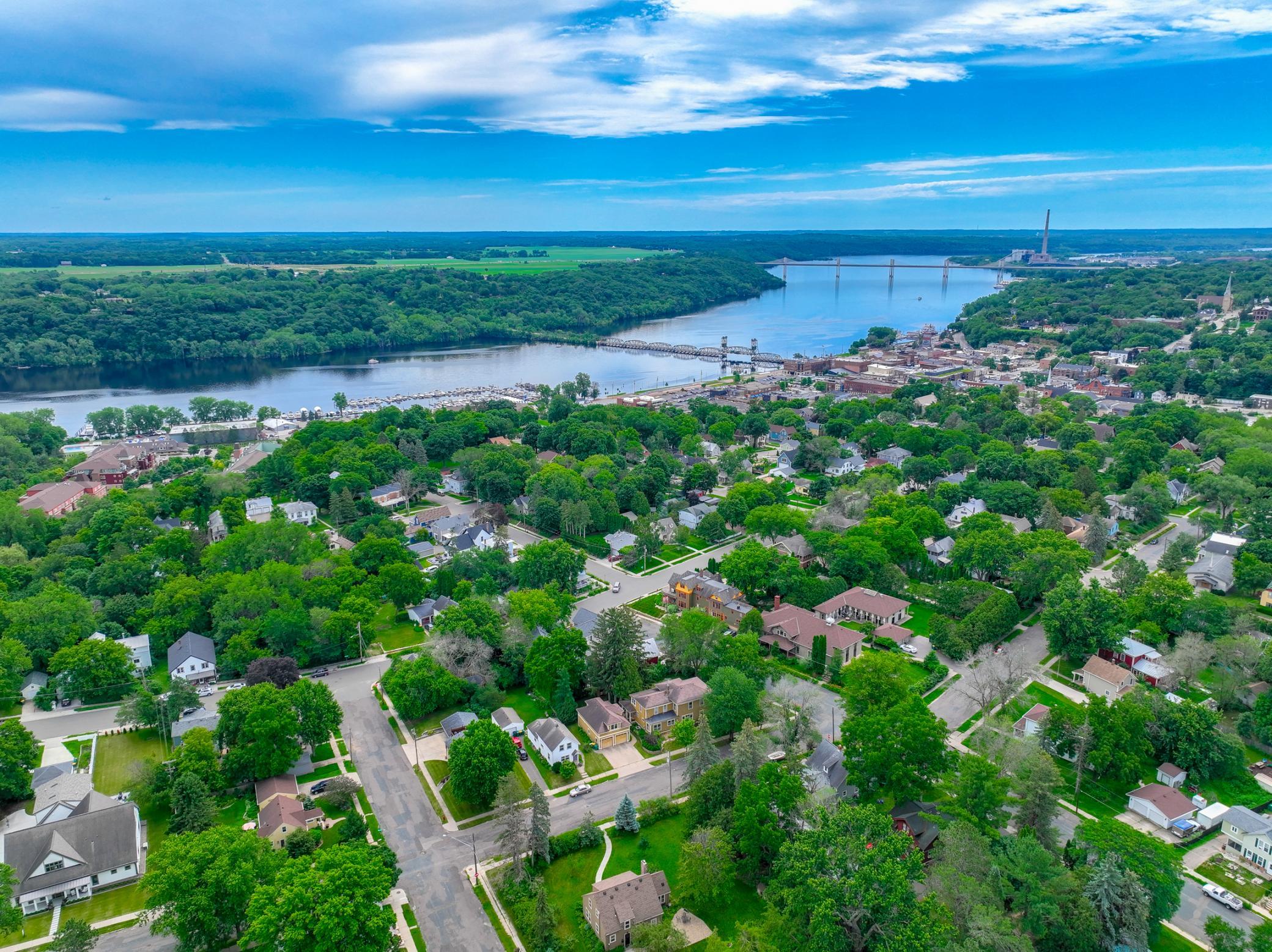 809  5th Street N, Stillwater, MN