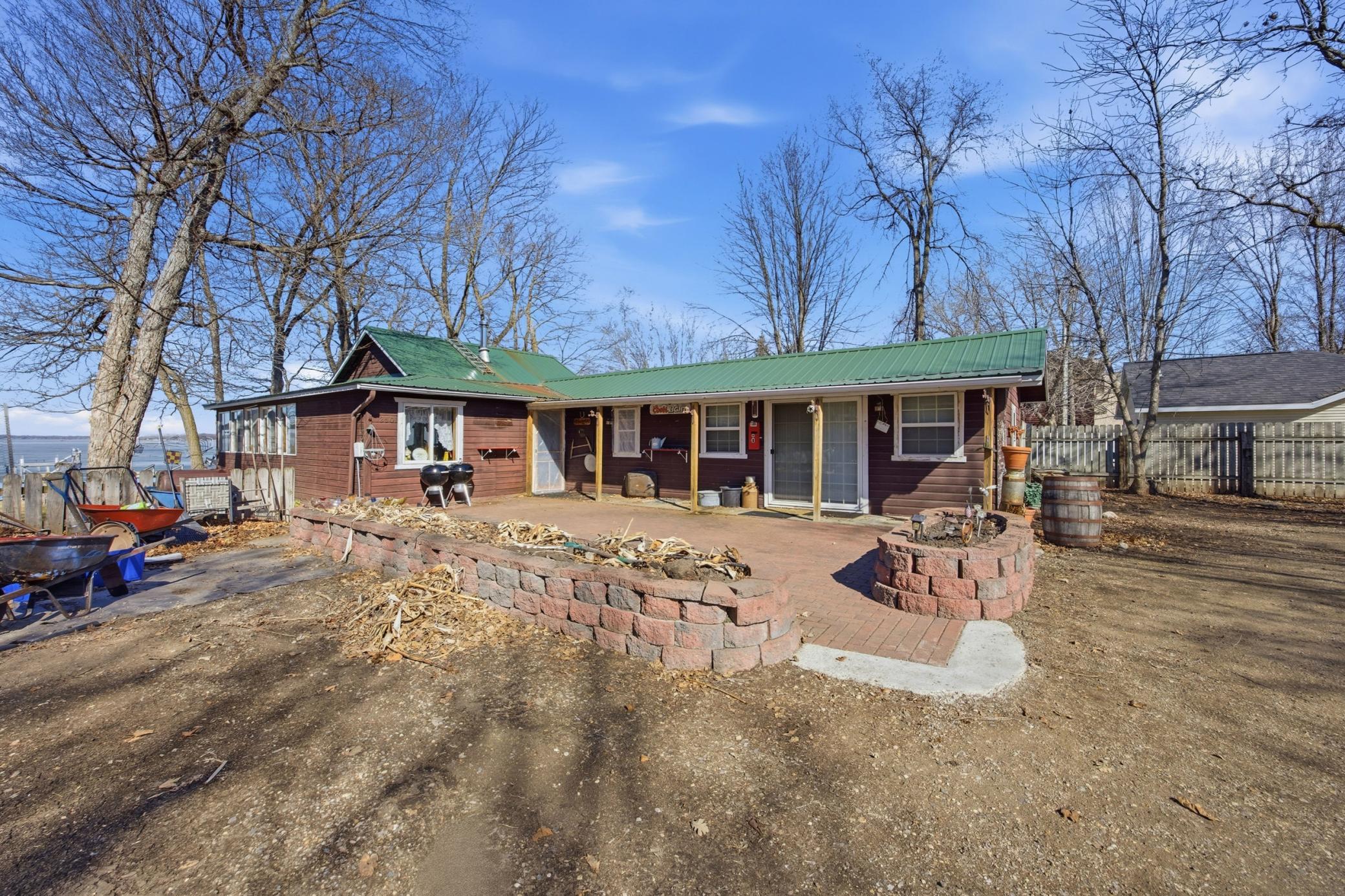 1250 E Shore Drive, Detroit Lakes, MN