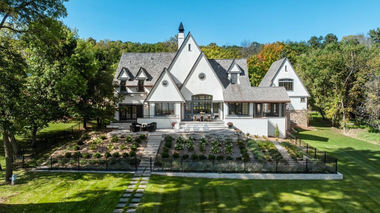 1074  Wildhurst Trail, Orono, MN