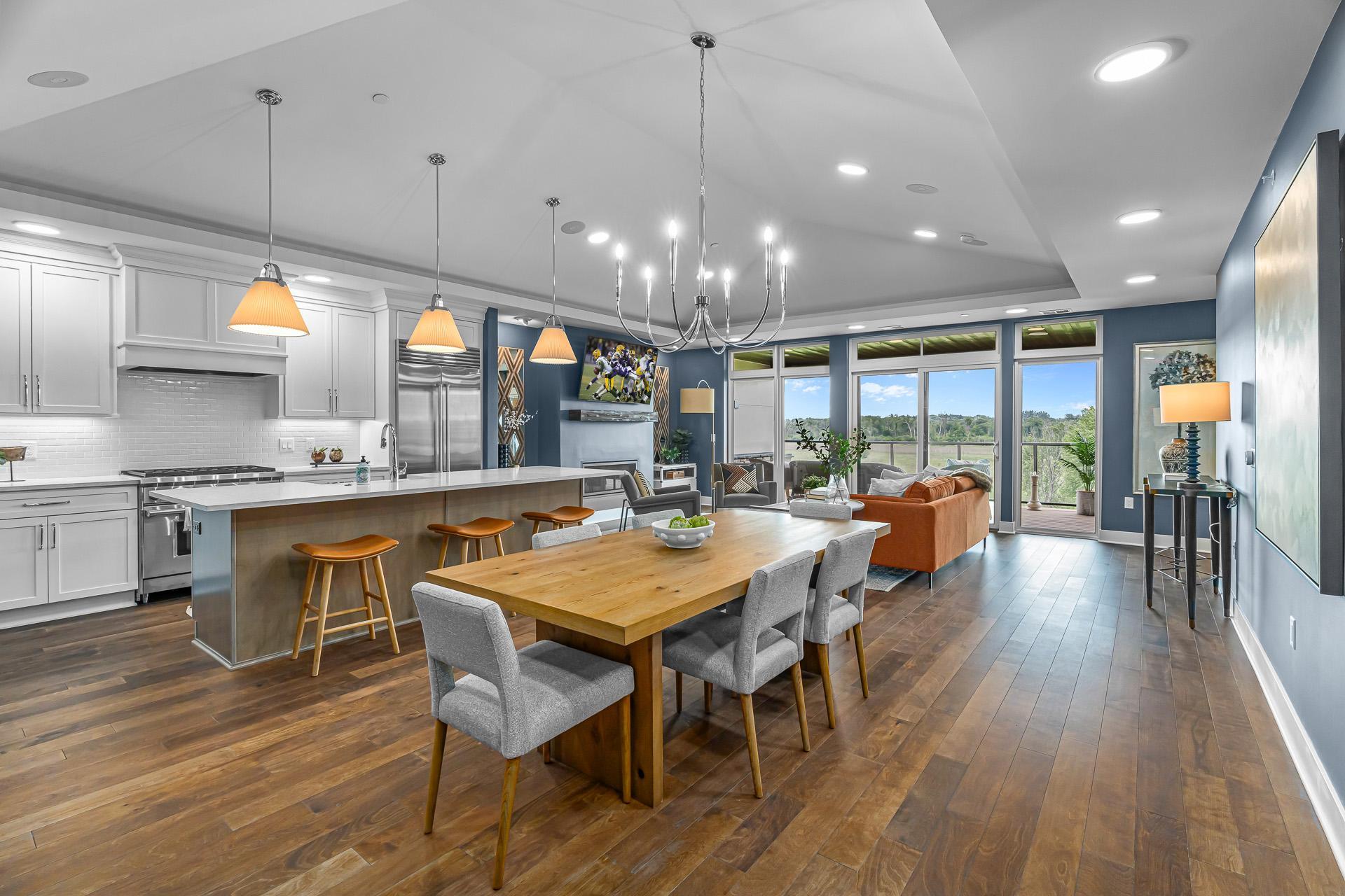 1  Hill Farm Road, North Oaks, MN