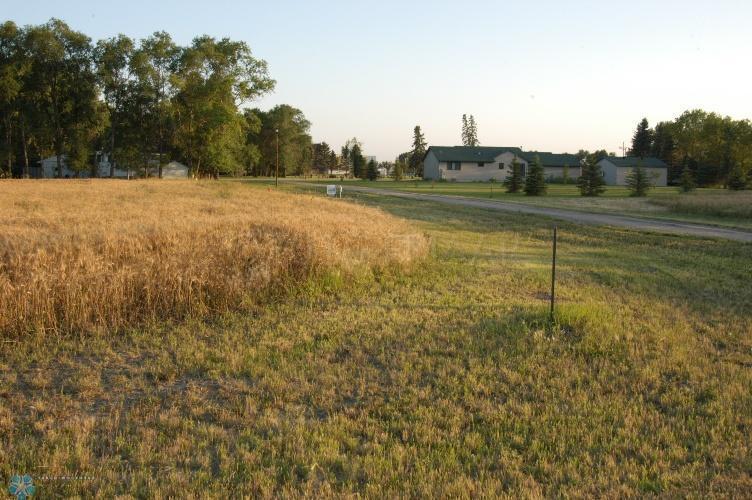 402  Sheyenne Drive, Abercrombie, ND