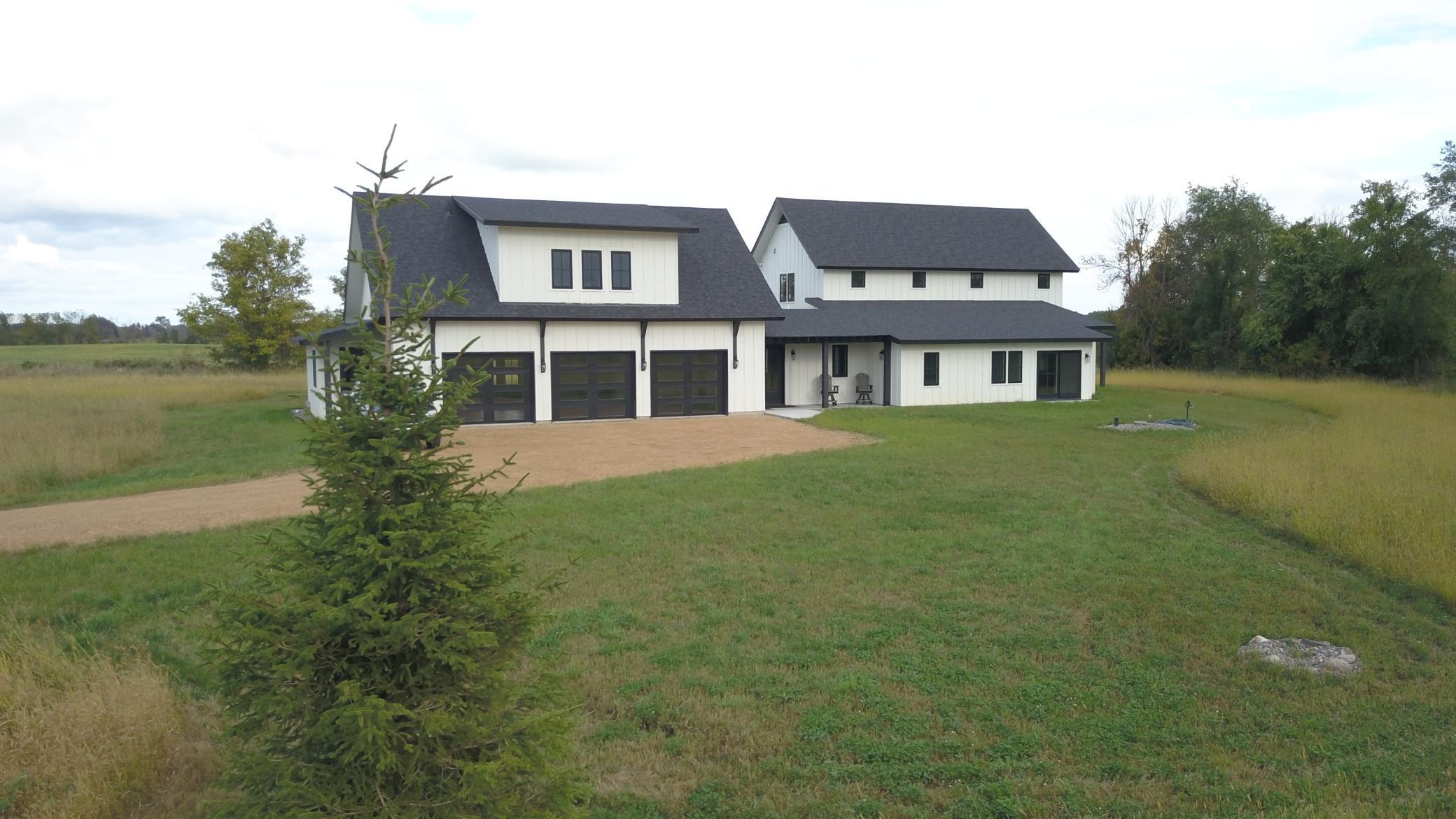 8800  Grace Lane N, Greenfield, MN