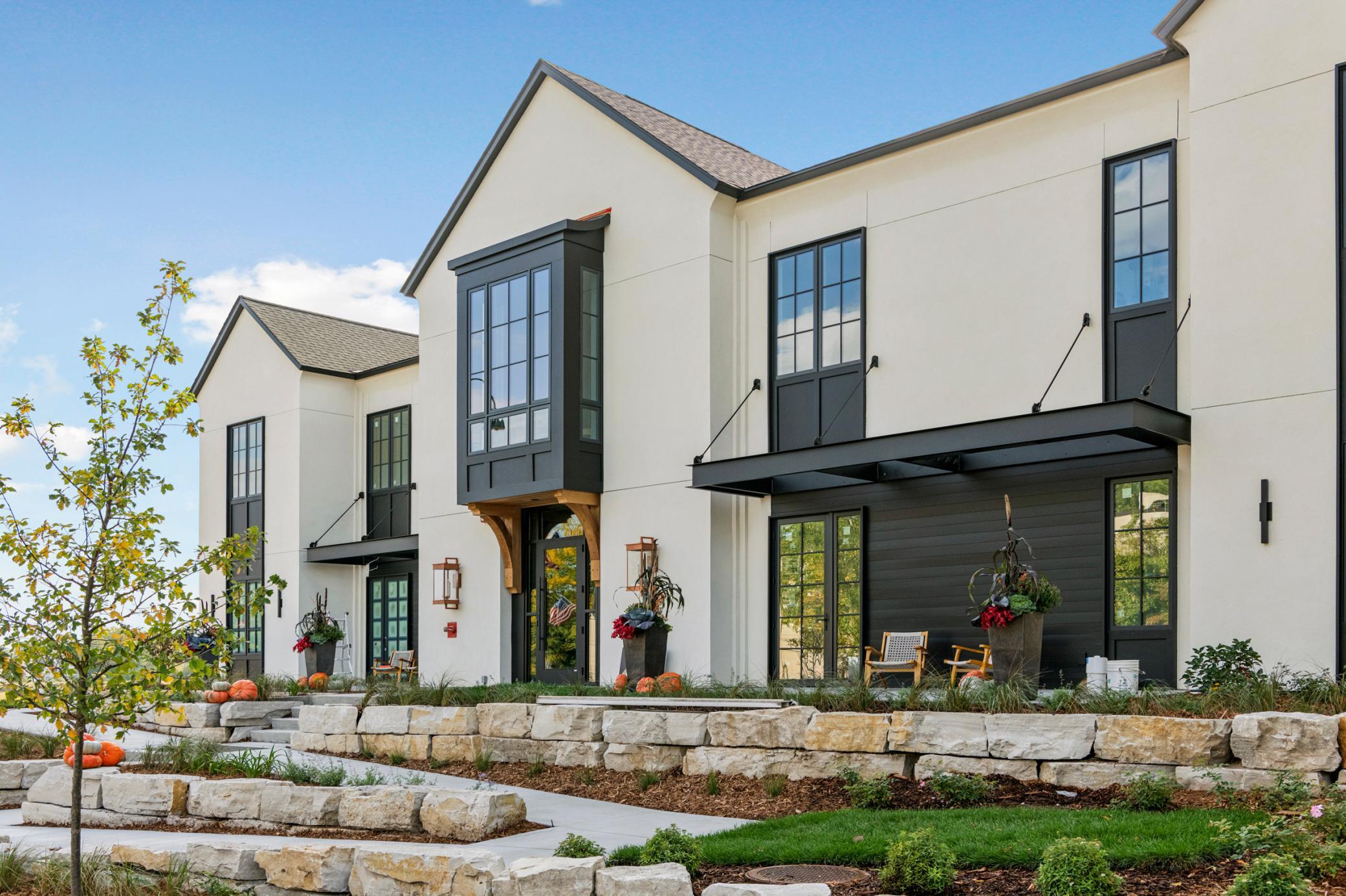 2408  Commerce Boulevard, Mound, MN