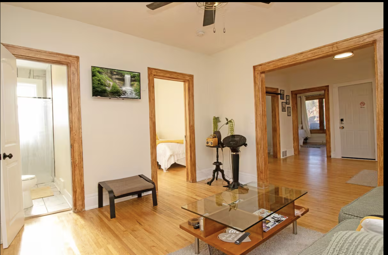 1211  5th Street NE, Minneapolis, MN