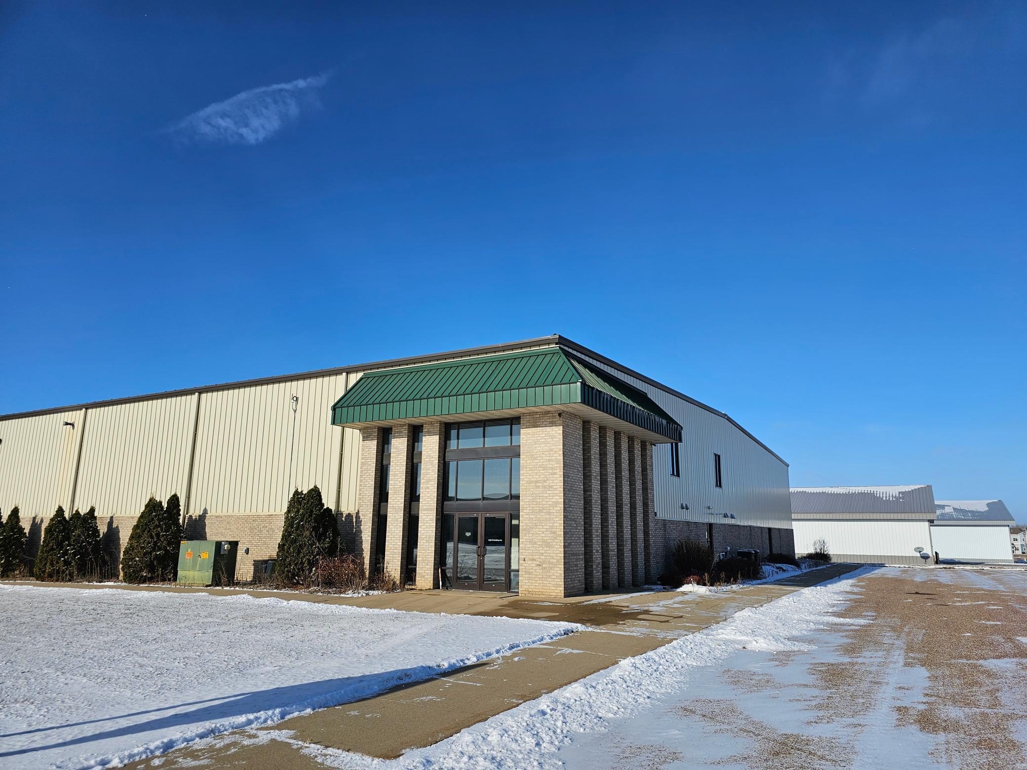 1820 N Redding Avenue, Windom, MN