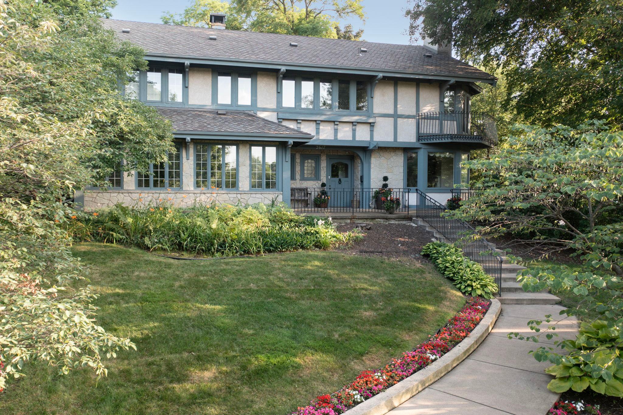 2617  Dean Parkway, Minneapolis, MN