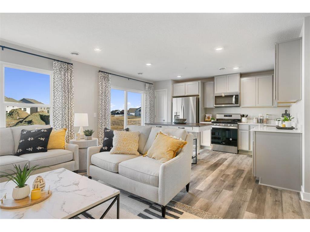 5154  Stable View Drive, Woodbury, MN