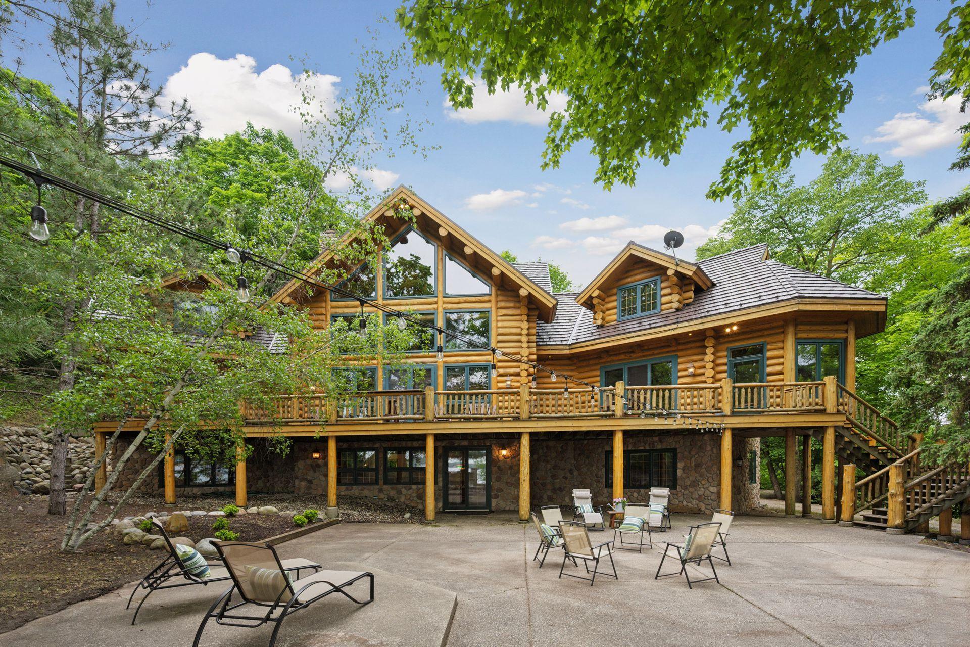 6070  PILGER Avenue NW, Annandale, MN