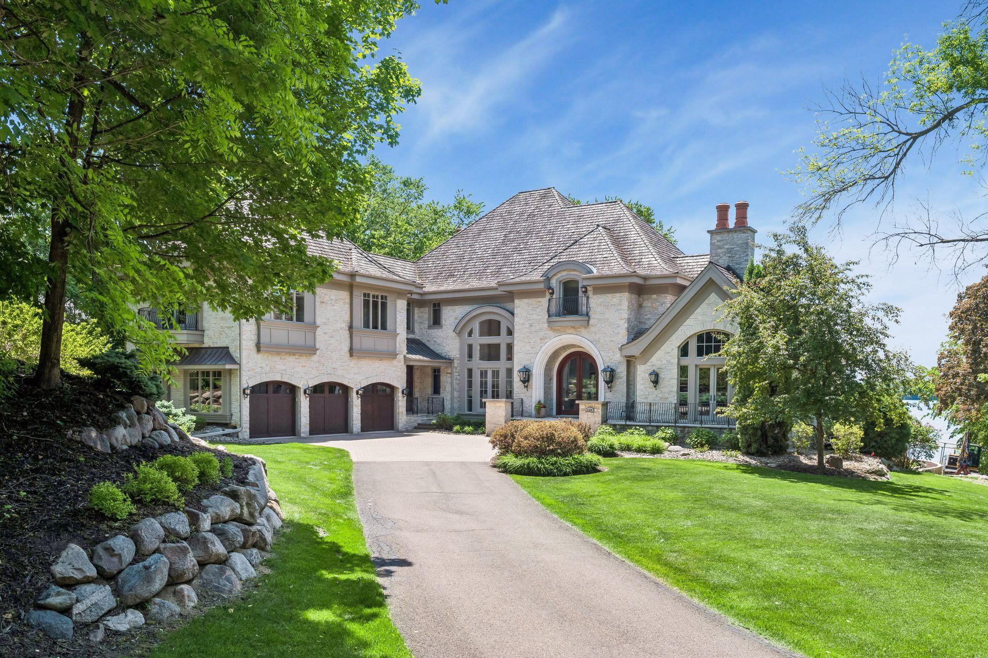 1530  Orchard Beach Place, Mound, MN