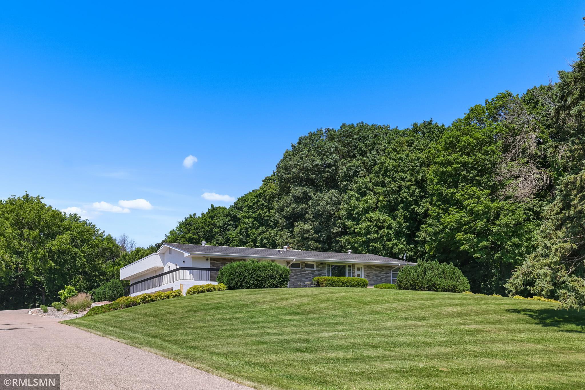 1801  Commerce Boulevard, Mound, MN