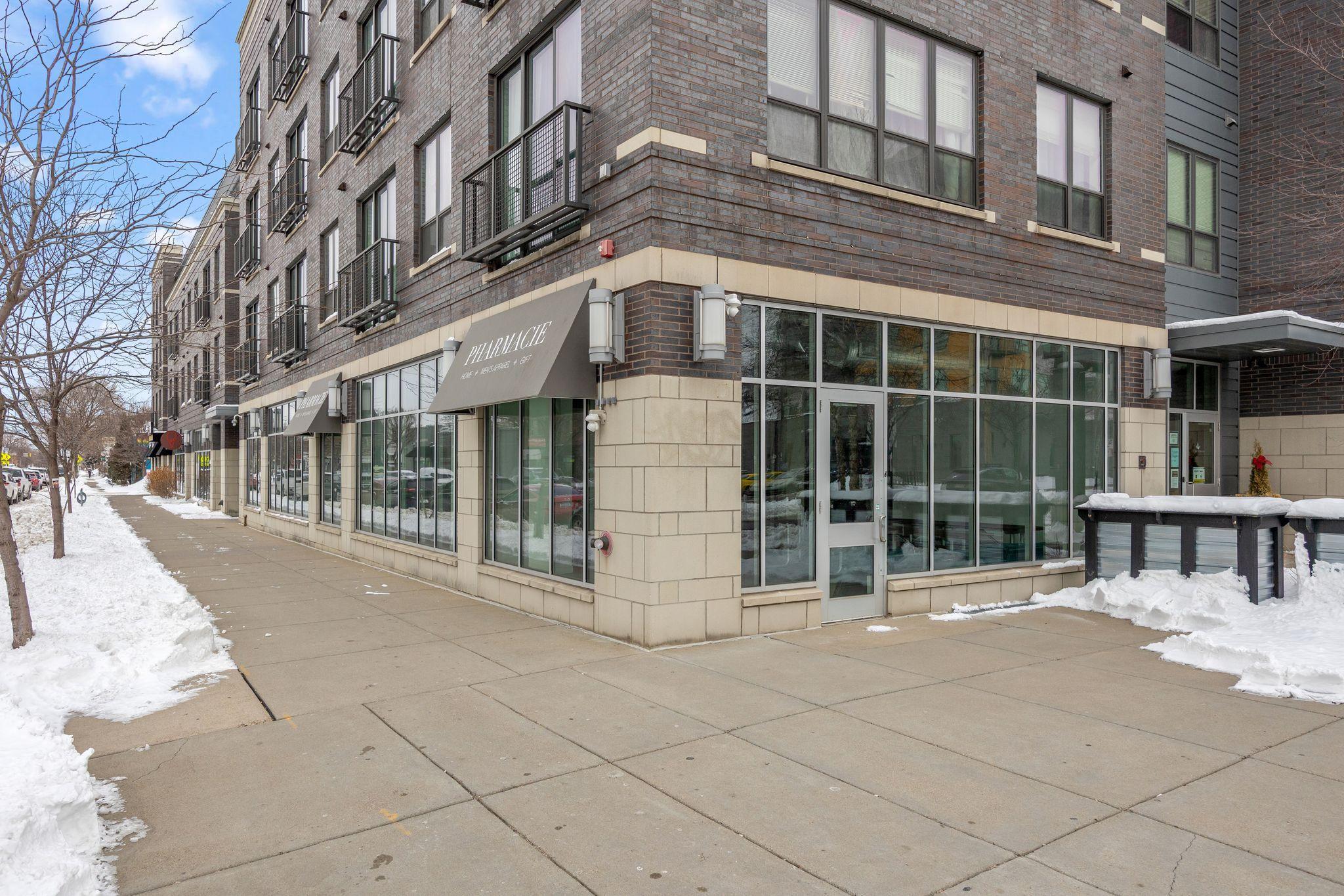 2743  Lyndale Avenue S, Minneapolis, MN